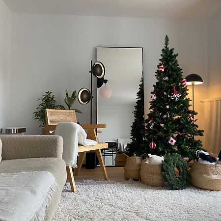 Disneyland Minimalist Lifestyle - 5 Pax Apartment Сери Екстериор снимка