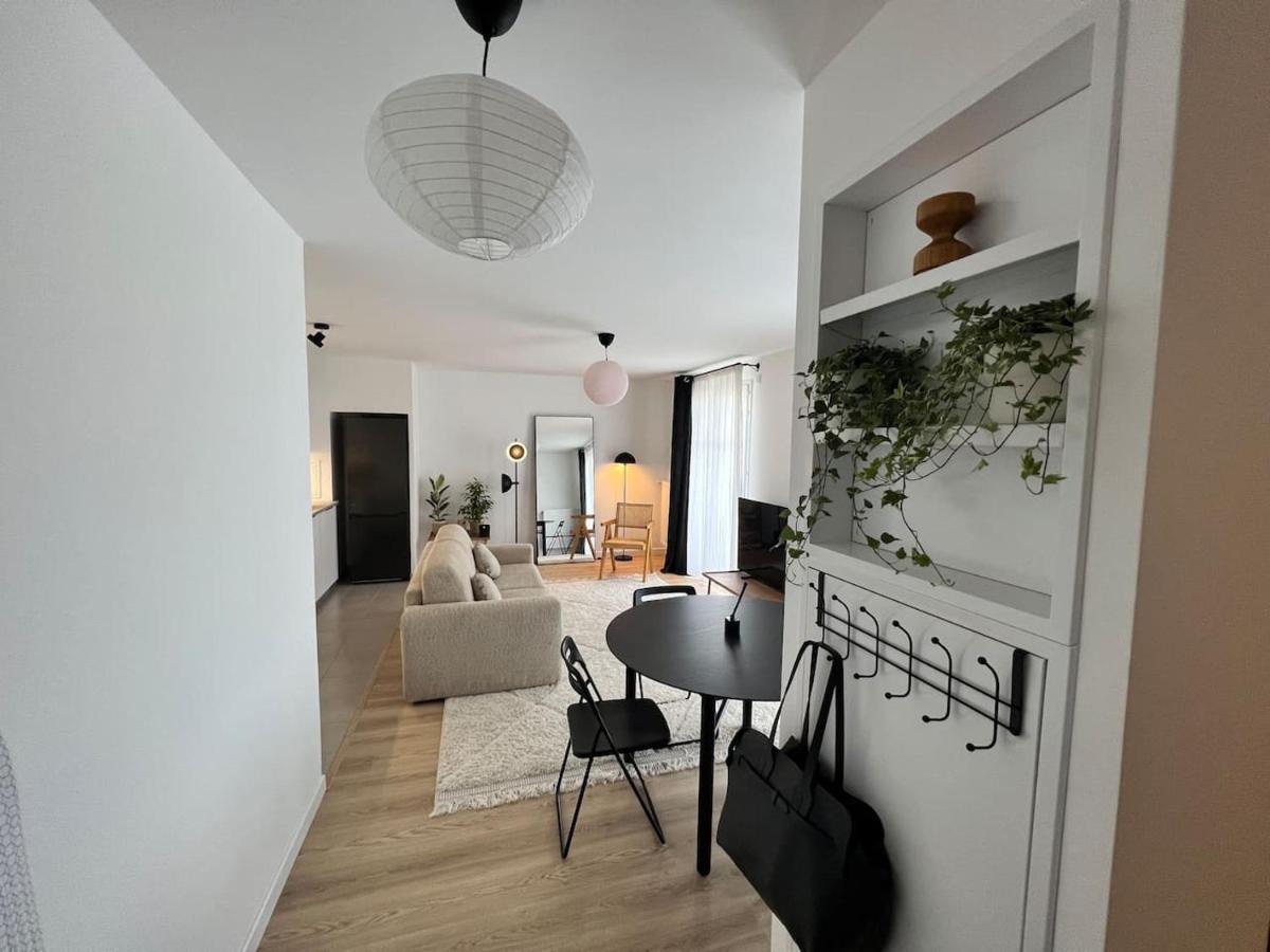 Disneyland Minimalist Lifestyle - 5 Pax Apartment Сери Екстериор снимка