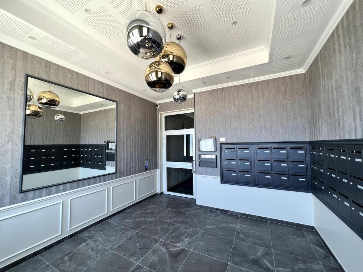 Disneyland Minimalist Lifestyle - 5 Pax Apartment Сери Екстериор снимка