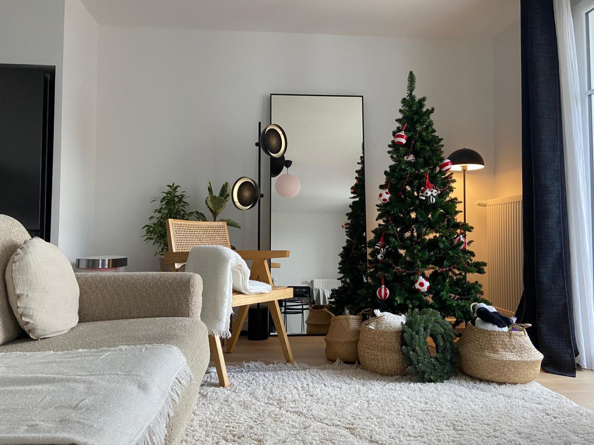 Disneyland Minimalist Lifestyle - 5 Pax Apartment Сери Екстериор снимка